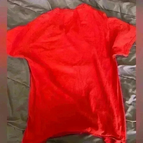 Disney  Dad Mickey Mouse shirt red size medium - Picture 4 of 5